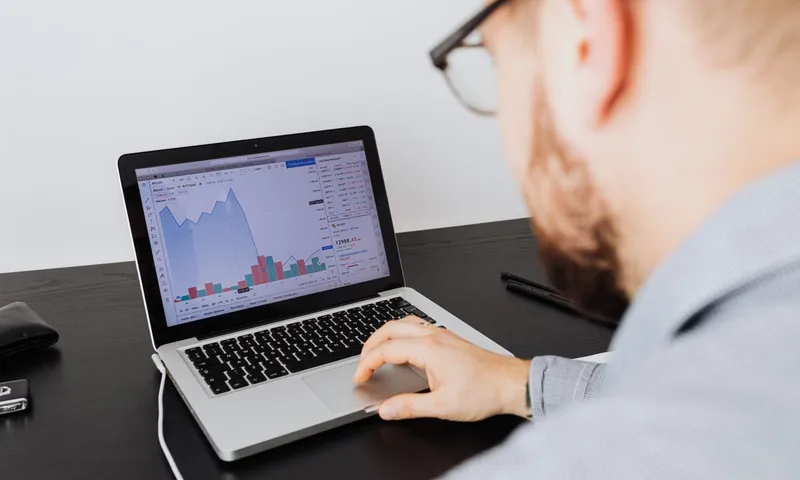 Real-time SaaS analytics dashboard with charts, KPI cards, and data pipelines